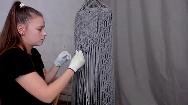 Snapshot of why_again_me chatting on 03/06/25, 10:26 why again me online show from 03/06/25, 10:26