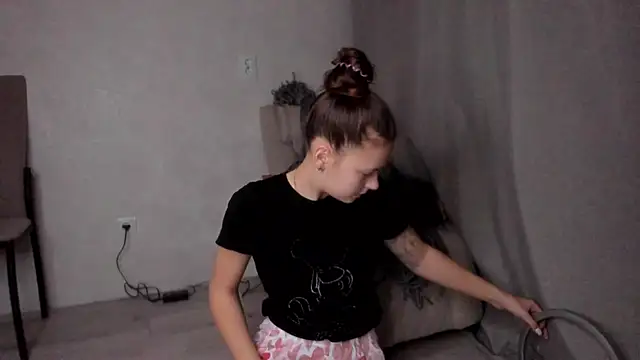 Snapshot of why_again_me chatting on 02/22/25, 03:36 why again me online show from 02/22/25, 03:36