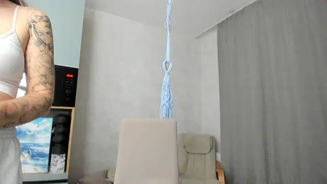 Snapshot of why_again_me chatting on 10/06/25, 05:57 why again me online show from 10/06/25, 05:57