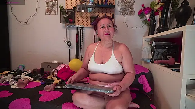 barbarah  online show from 04/16/26, 04:41