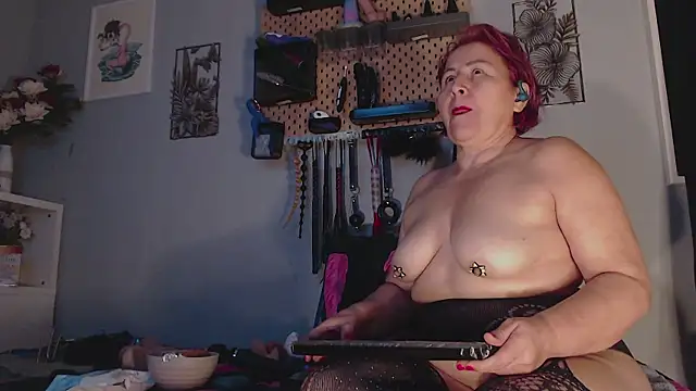 Snapshot of barbarah_ chatting on 03/11/25, 10:40 barbarah online show from 03/11/25, 10:40