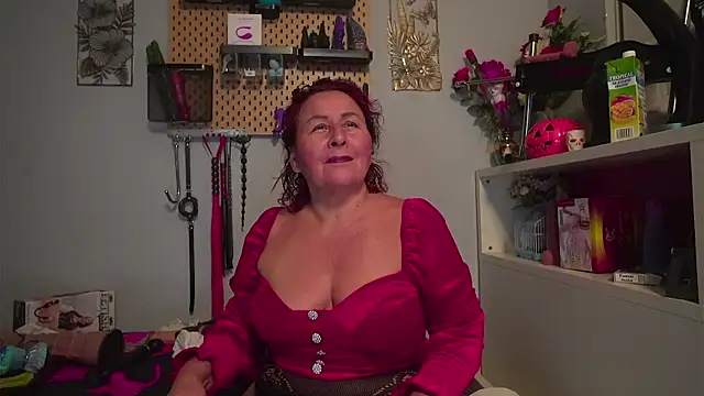 Snapshot of barbarah_ chatting on 11/22/25, 10:25 barbarah online show from 11/22/25, 10:25