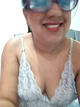 ZaidaWet online show from 10/22/25, 12:04