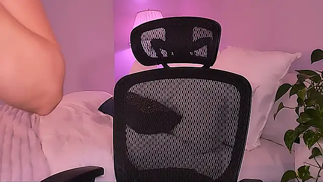 Wonderful Woman online show from 03/26/26, 11:13