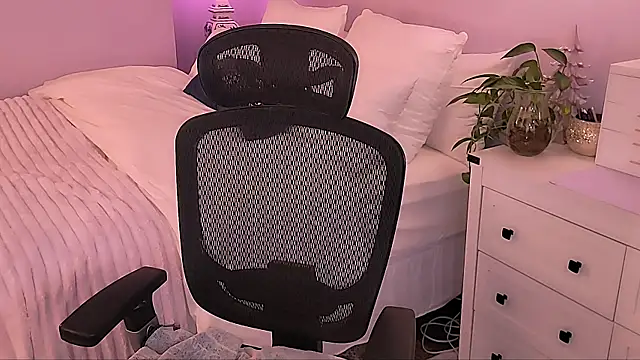 Wonderful Woman online show from 03/15/26, 03:57