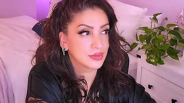 Wonderful Woman online show from 02/23/26, 02:13