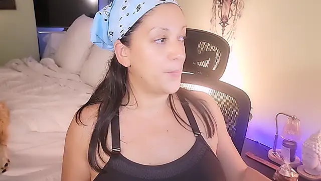 Wonderful Woman online show from 09/18/25, 01:19