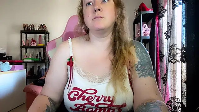 kisicaxx online show from 04/05/26, 01:51