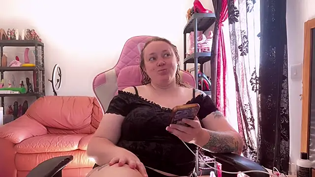 kisicaxx online show from 06/02/26, 07:41