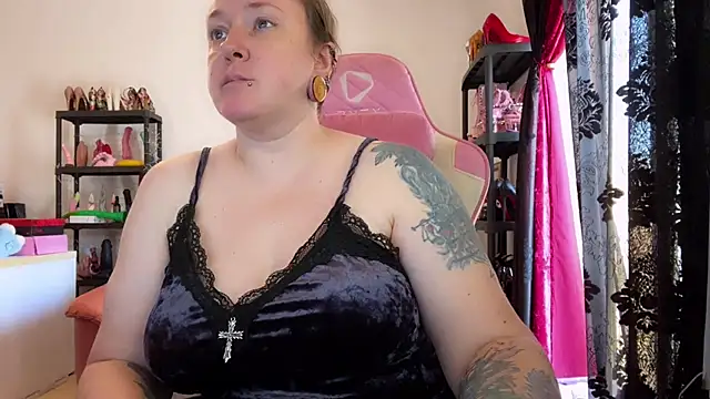 kisicaxx online show from 04/07/26, 11:34