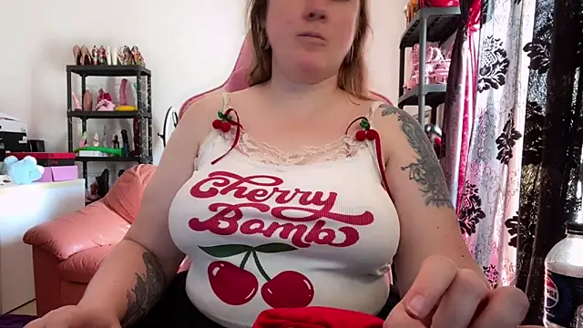 kisicaxx online show from 04/06/26, 08:48