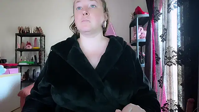 kisicaxx online show from 04/04/26, 03:18