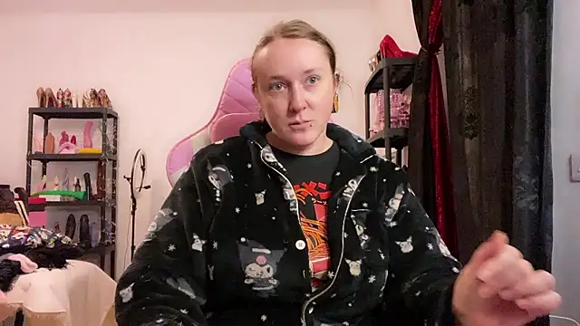 kisicaxx online show from 01/14/26, 04:43