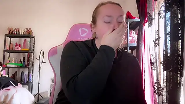 kisicaxx online show from 02/06/26, 11:06