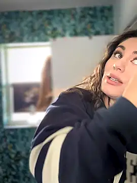 lovely beast online show from 11/08/25, 05:27