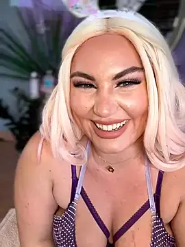 lovely beast online show from 04/03/26, 08:26