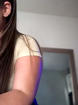 lovely beast online show from 11/18/25, 05:27