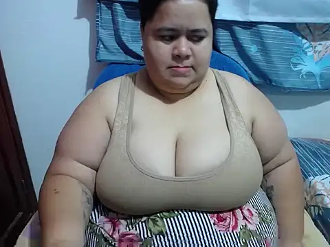 Snapshot of hotlesby4uxxx chatting on 06/03/26, 11:42 hotlesby4uxxx online show from 06/03/26, 11:42
