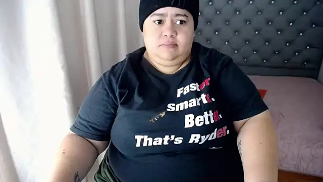 hotlesby4uxxx online show from 12/19/24, 12:01