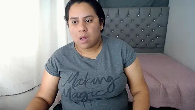 hotlesby4uxxx online show from 01/07/25, 08:10