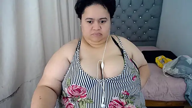 hotlesby4uxxx online show from 12/27/24, 04:54