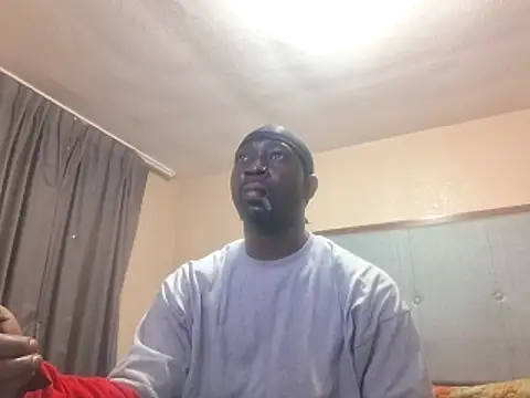 Snapshot of Tramontas chatting on 06/04/26, 08:30 Tramontas online show from 06/04/26, 08:30