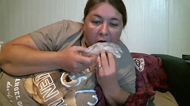 kynga10 online show from 12/03/24, 06:11