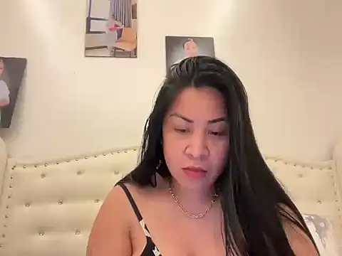 Snapshot of Tightwetholesxx chatting on 02/17/26, 01:30 Tightwetholesxx online show from 02/17/26, 01:30