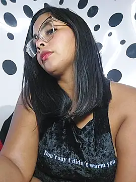 Snapshot of missmelissa_ chatting on 06/17/26, 02:11 missmelissa online show from 06/17/26, 02:11