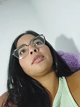 missmelissa  online show from 12/14/25, 09:59