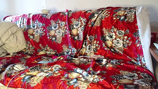 Snapshot of larawet chatting on 02/13/25, 06:15 larawet online show from 02/13/25, 06:15