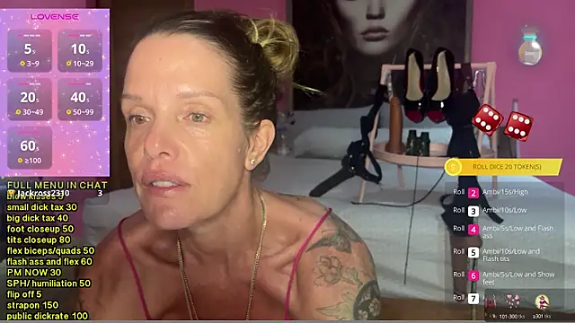 Snapshot of mommyselenafit_ chatting on 10/04/25, 12:50 mommyselenafit online show from 10/04/25, 12:50