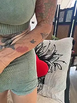 mommyselenafit  online show from 03/25/26, 06:13