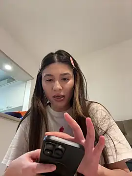 Snapshot of IrisBlues chatting on 11/05/25, 05:27 IrisBlues online show from 11/05/25, 05:27