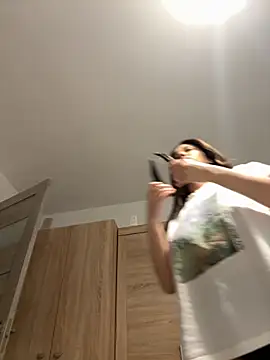 Snapshot of IrisBlues chatting on 11/11/25, 05:41 IrisBlues online show from 11/11/25, 05:41