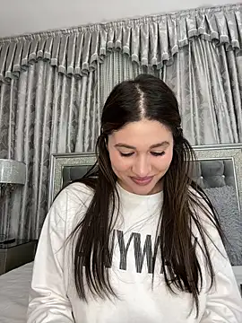 Snapshot of IrisBlues chatting on 09/19/25, 04:55 IrisBlues online show from 09/19/25, 04:55