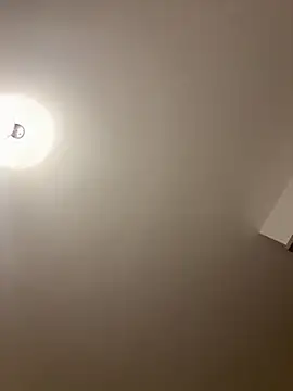 Snapshot of IrisBlues chatting on 11/06/25, 05:28 IrisBlues online show from 11/06/25, 05:28