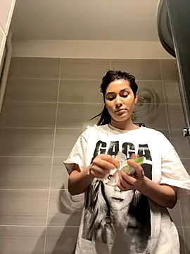 Snapshot of IrisBlues chatting on 12/05/25, 05:11 IrisBlues online show from 12/05/25, 05:11