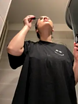 Snapshot of IrisBlues chatting on 11/10/25, 05:29 IrisBlues online show from 11/10/25, 05:29