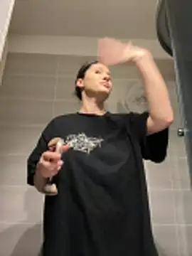 Snapshot of IrisBlues chatting on 11/14/25, 05:27 IrisBlues online show from 11/14/25, 05:27