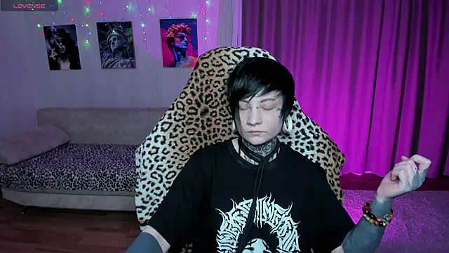 Snapshot of acid_trip1l chatting on 03/04/25, 08:16 acid trip1l online show from 03/04/25, 08:16