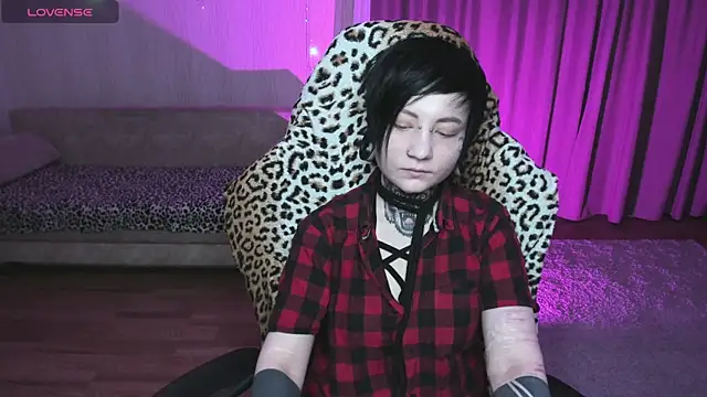 Snapshot of acid_trip1l chatting on 02/11/25, 10:07 acid trip1l online show from 02/11/25, 10:07