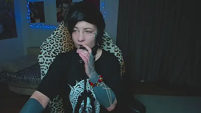 Snapshot of acid_trip1l chatting on 10/13/25, 09:16 acid trip1l online show from 10/13/25, 09:16