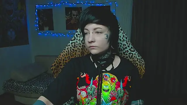 Snapshot of acid_trip1l chatting on 10/23/25, 08:18 acid trip1l online show from 10/23/25, 08:18