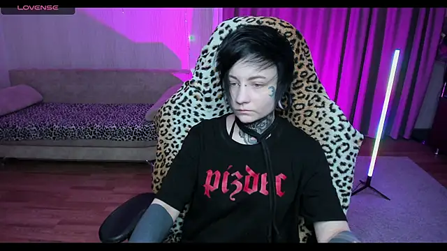 Snapshot of acid_trip1l chatting on 02/10/25, 06:56 acid trip1l online show from 02/10/25, 06:56