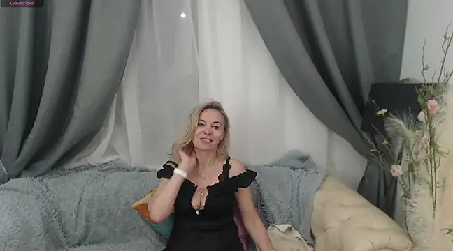 ADreamLady online show from 03/01/25, 01:51
