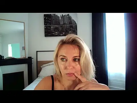 ADreamLady online show from 09/19/25, 10:52