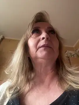 Irina2909xh online show from 12/23/25, 10:47