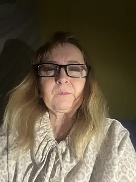 Irina2909xh online show from 02/18/26, 12:08