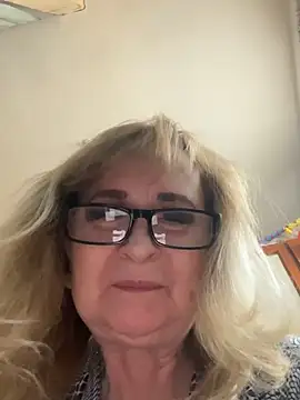 Irina2909xh online show from 03/15/26, 10:11